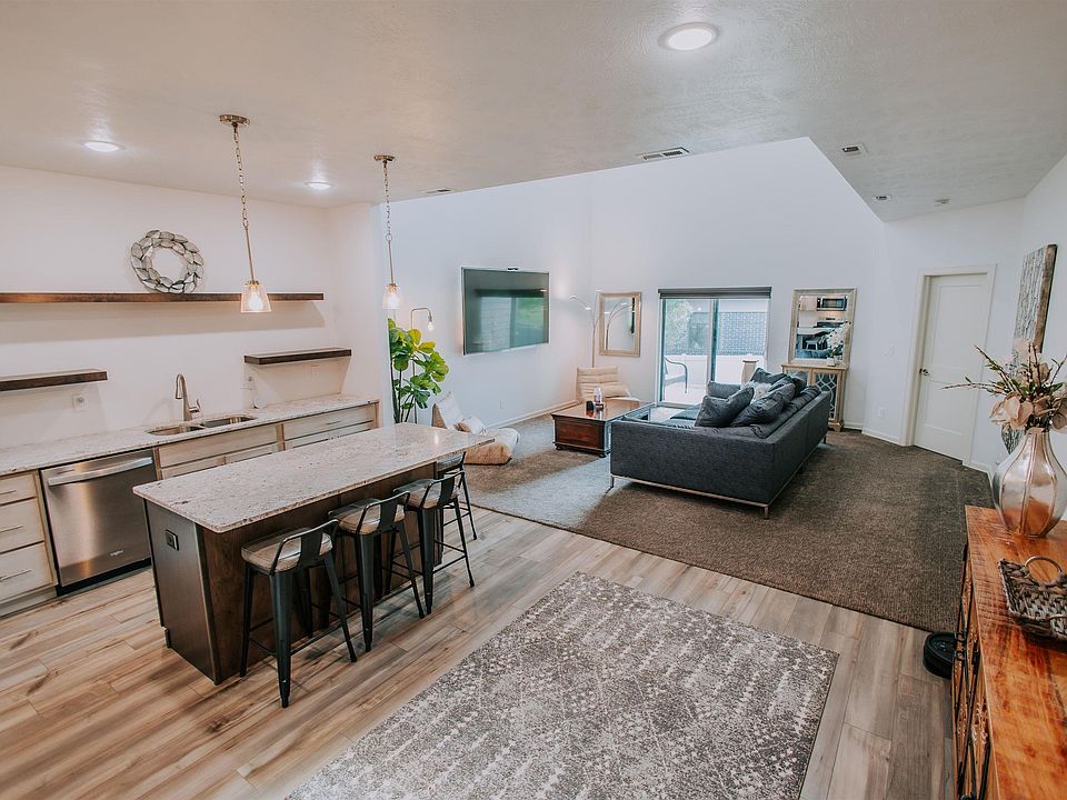 1st image of 7312 Tivoli Pl