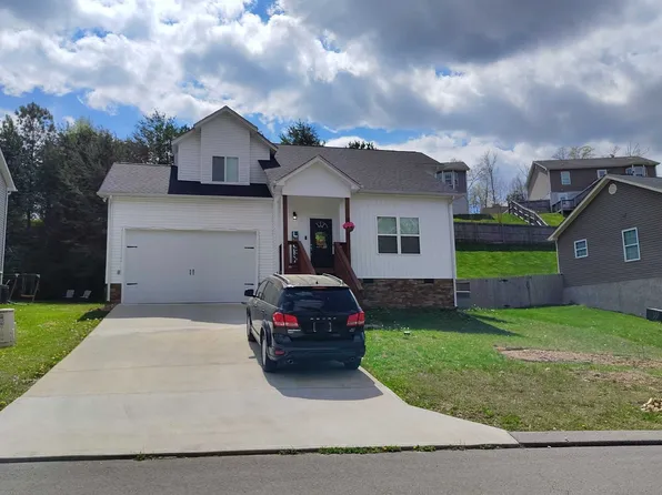 1734 Short Leaf Ln, Soddy Daisy, TN 37379