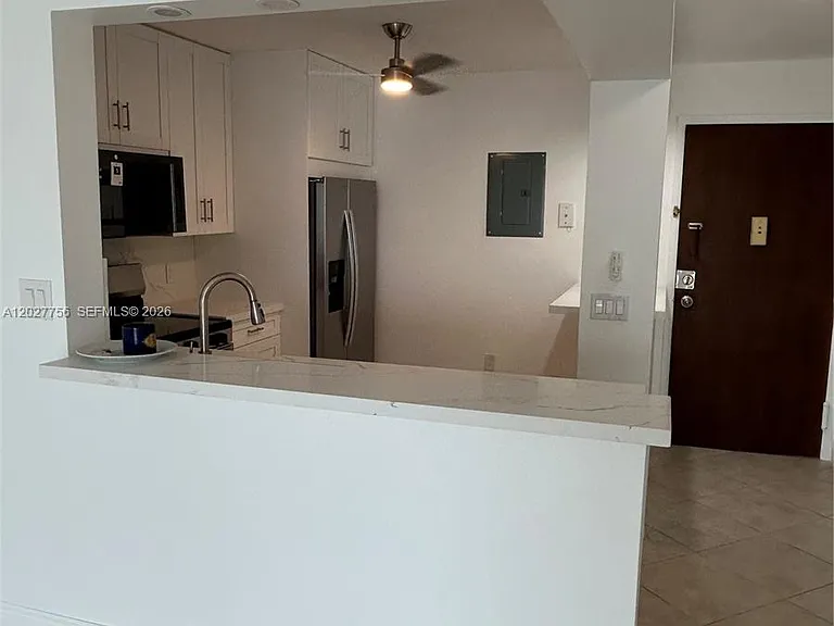 110 S Shore Dr #4E — Photo 5