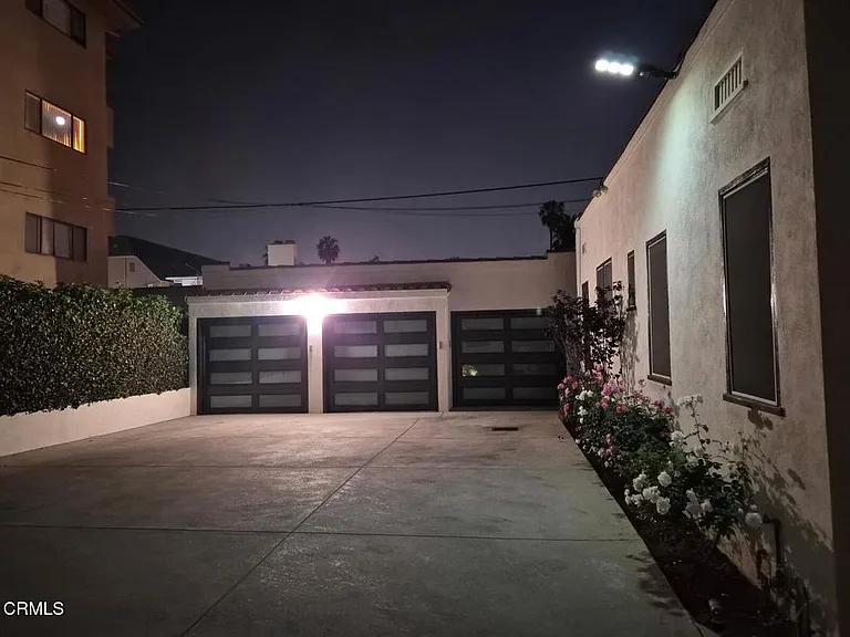 520 S Los Robles Ave #4 — Photo 30