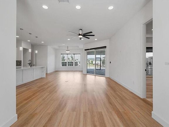 5th image of 15365 Taurus Cir