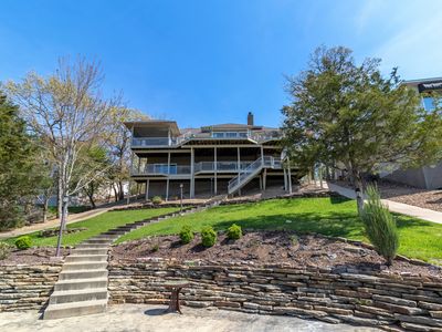 13 Bumbelbee Pt, Lake Ozark, MO, 65049