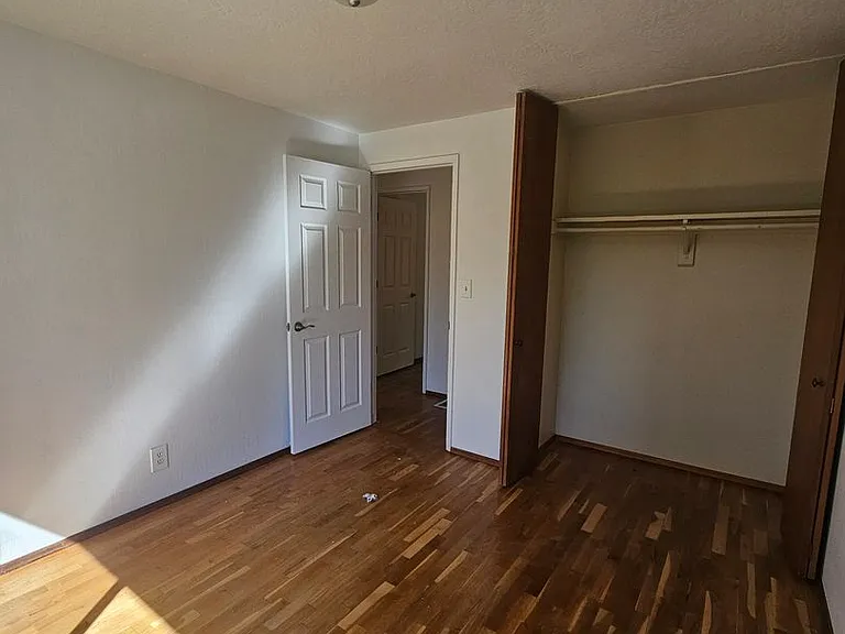 635 S 5th St — Photo 11