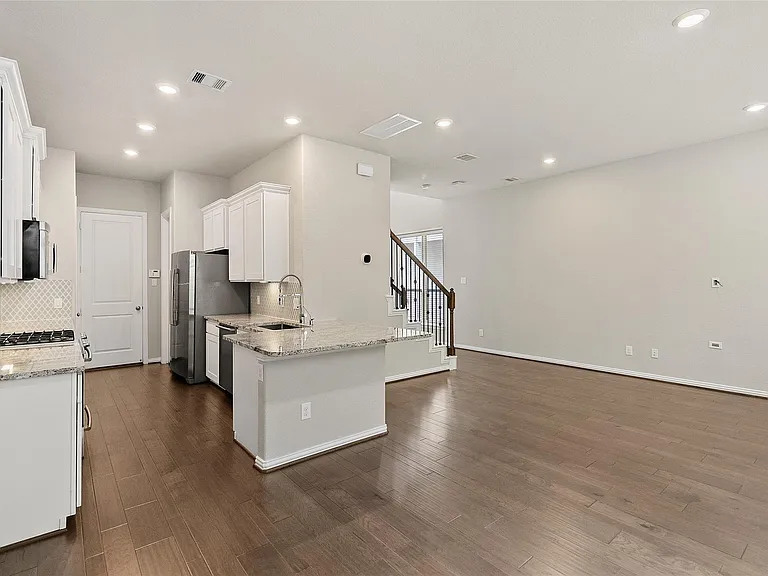 134 Moon Dance Ct — Photo 8
