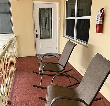 3rd image of 124 Stratford #I