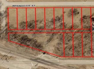 Wyandotte St, Evansdale, IA 50707