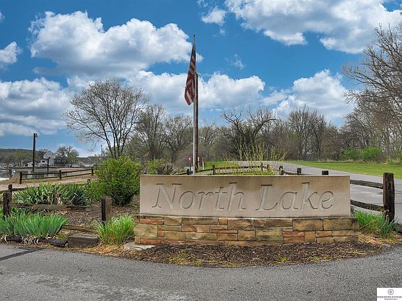 3rd image of 32108 W Lake Park Dr