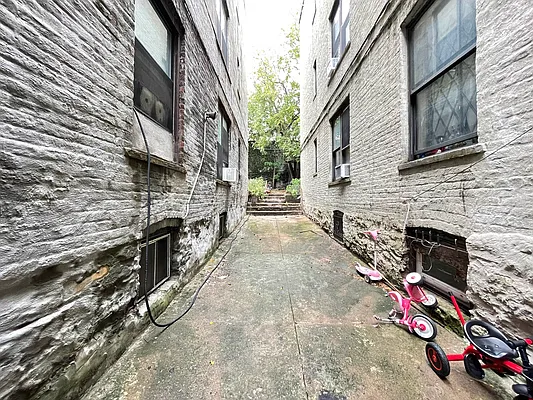 Rented by Lang Realty LLC | media 14