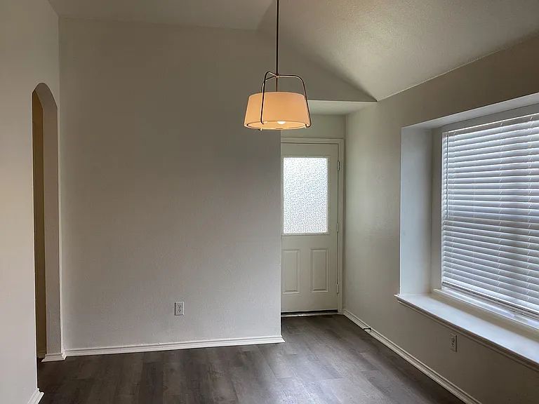11900 Porcupine Dr — Photo 6