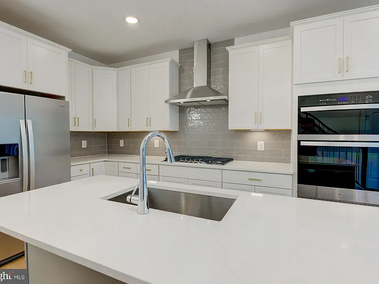 16108 Frederick Rd — Photo 21