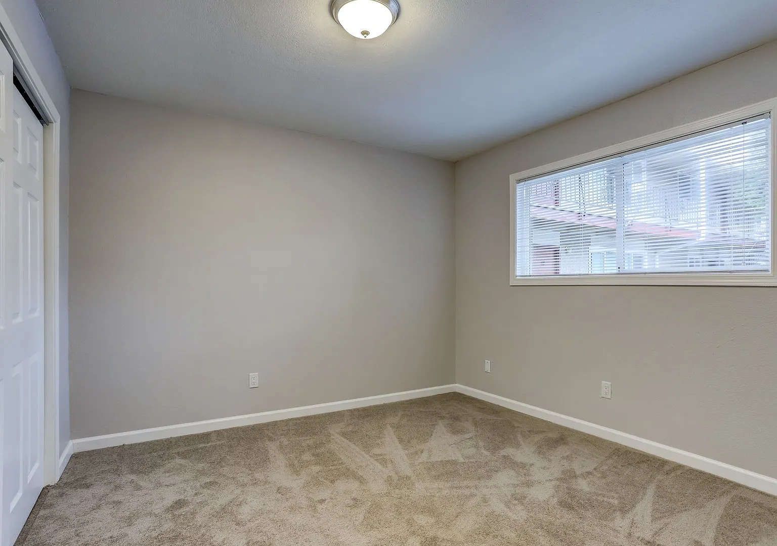 119 - Tyee Apartments — Photo 4
