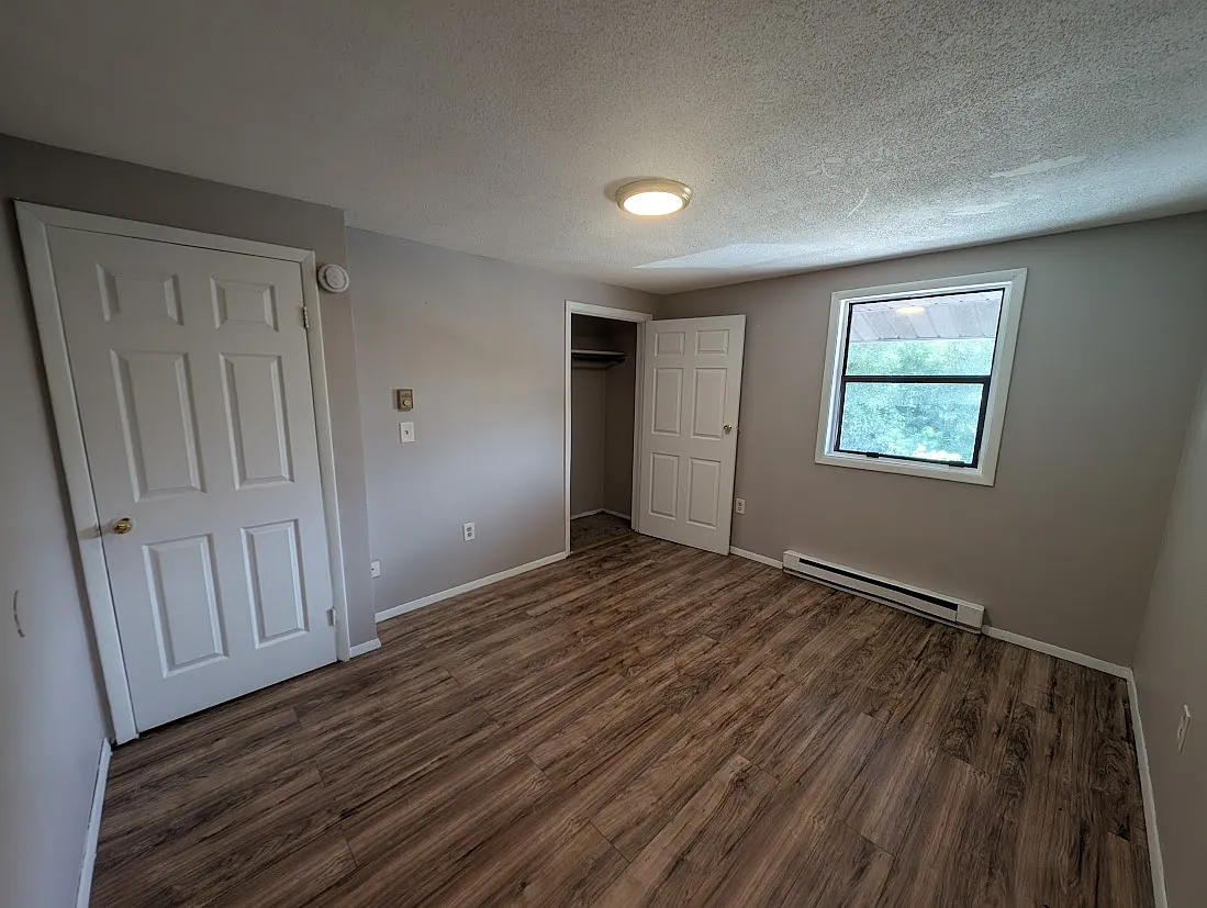 2 bed, $1,095 — Photo 2