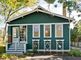 1485 N McKinley Rd, Lake Forest, IL 60045