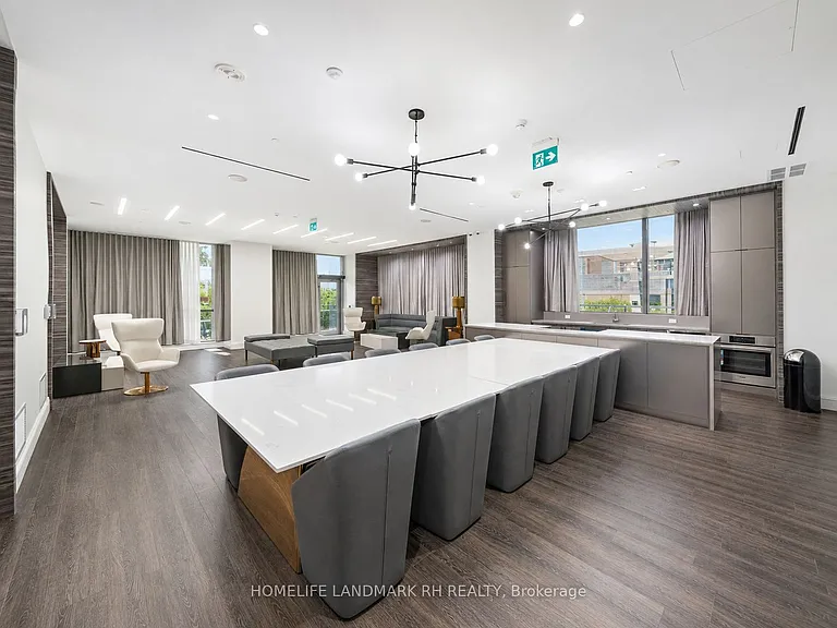 39 Roehampton Ave #2301 — Photo 36