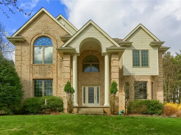 111 Guckert Ln, Wexford, PA 15090