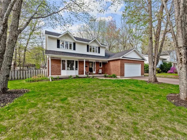 22 Sandalwood Dr, Moncton, NB E1G 1Z9
