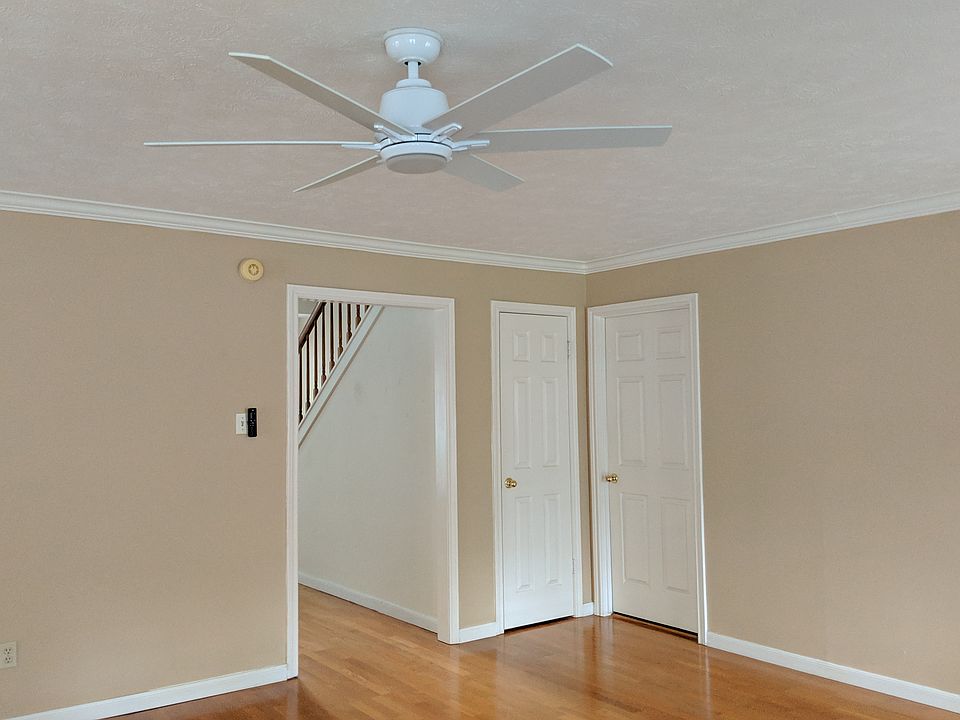 1st image of 3318 Cedar Village Dr