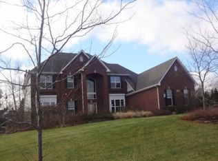 40W749 Homestead Dr, Hampshire, IL 60140