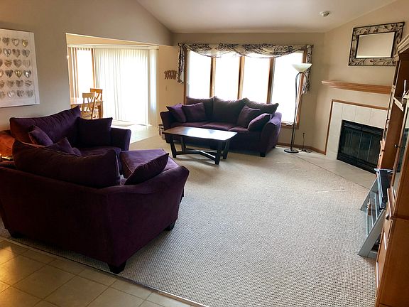 3rd image of 21442 Carlton Dr
