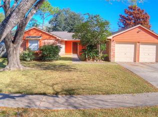 2719 Mayflower Landing Ct, Webster, TX 77598