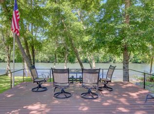 615 Melrose Ln, Shady Cove, OR 97539