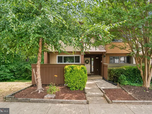 15251 Flintlock Ter, Woodbridge, VA 22191