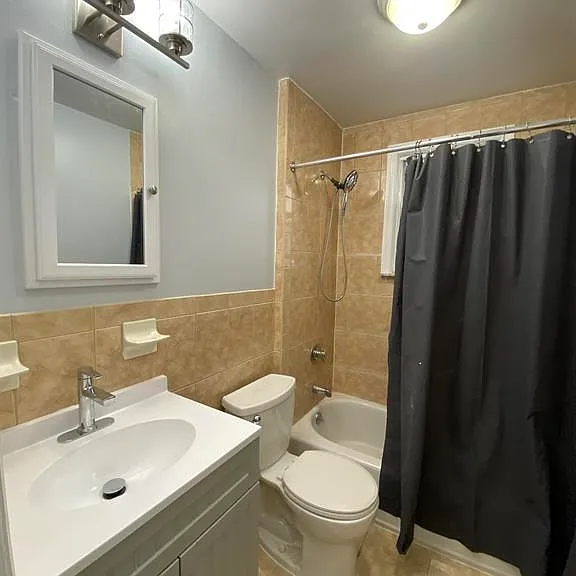 126 W 19th St #1 — Photo 8