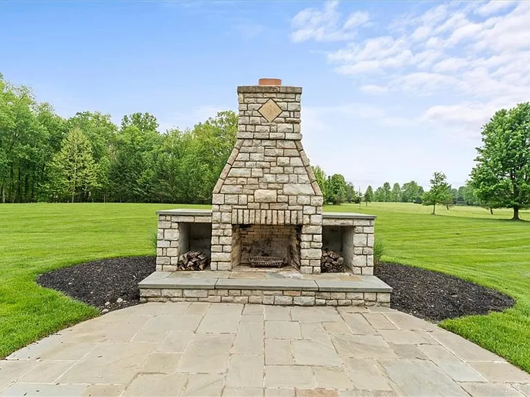 9020 Whisperinghill Dr — Photo 91