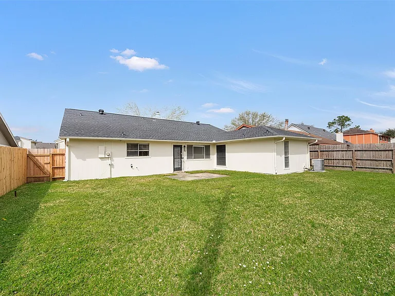 16419 Lost Quail Dr — Photo 34