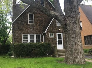 1332 N Jackson St, Waukegan, IL 60085