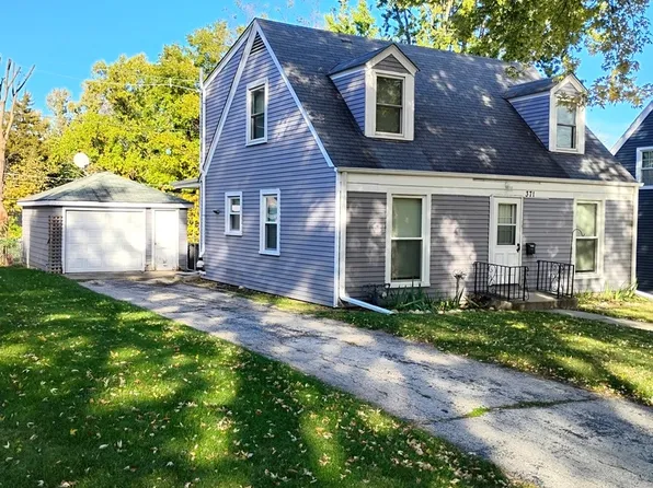 371 S Edison Ave, Elgin, IL 60123