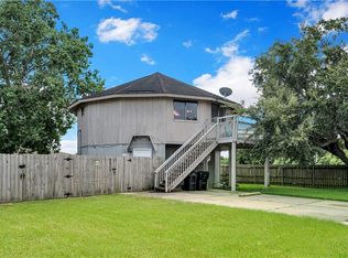 9011 Patricia St, Chalmette, LA 70043