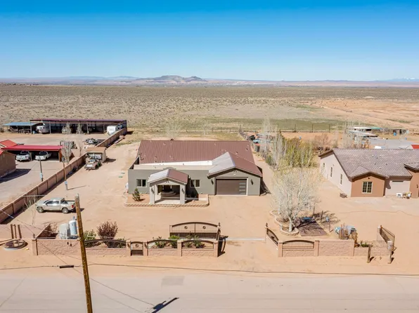 59 Dairy Rd, Los Lunas, NM 87031