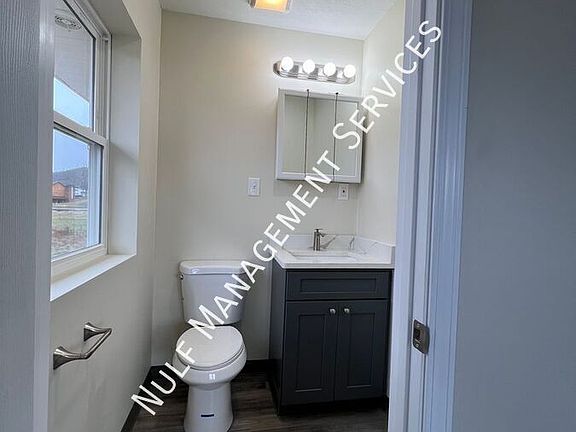 5th image of 102 Kathleen Dr APT 1