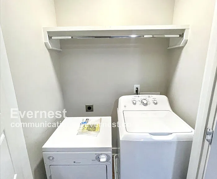 2116 Courtney Ave — Photo 18