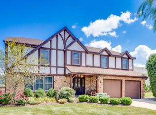 481 Charles Dr, Elk Grove Village, IL 60007