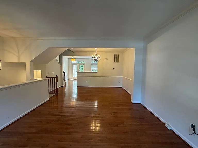 829 Rainier Rd — Photo 19