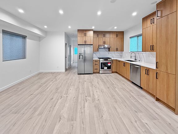 Kitchen/ Dining Area