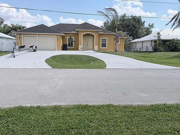 417 SW Kestor Dr, Port Saint Lucie, FL 34953