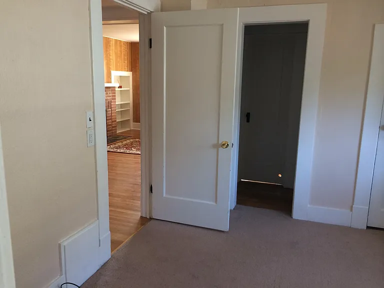 112 NW 8th St #101 — Photo 10