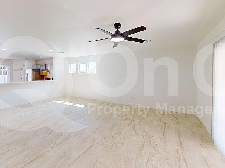 2574 W Southern Star Dr — Photo 7