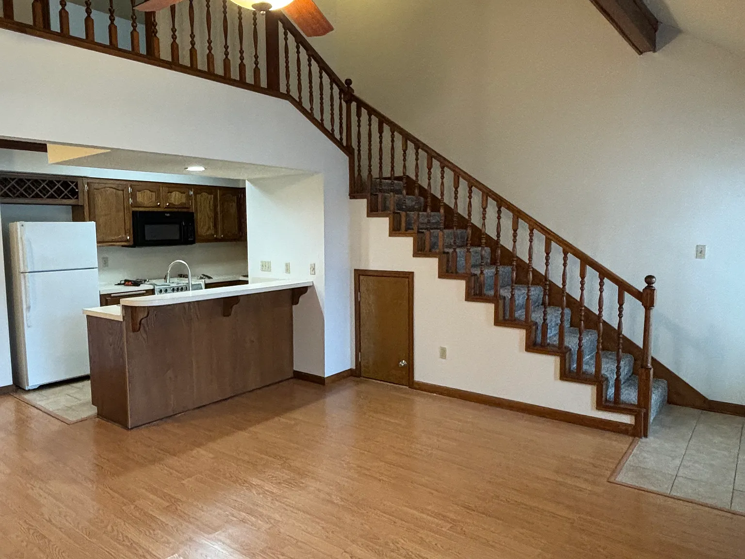 190 Ocean Dr — Photo 2