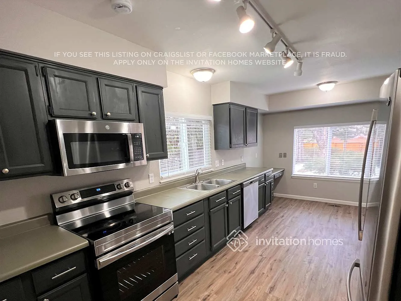 9731 Burntwood Ct Highlands Ranch, CO 80126 — Photo 4
