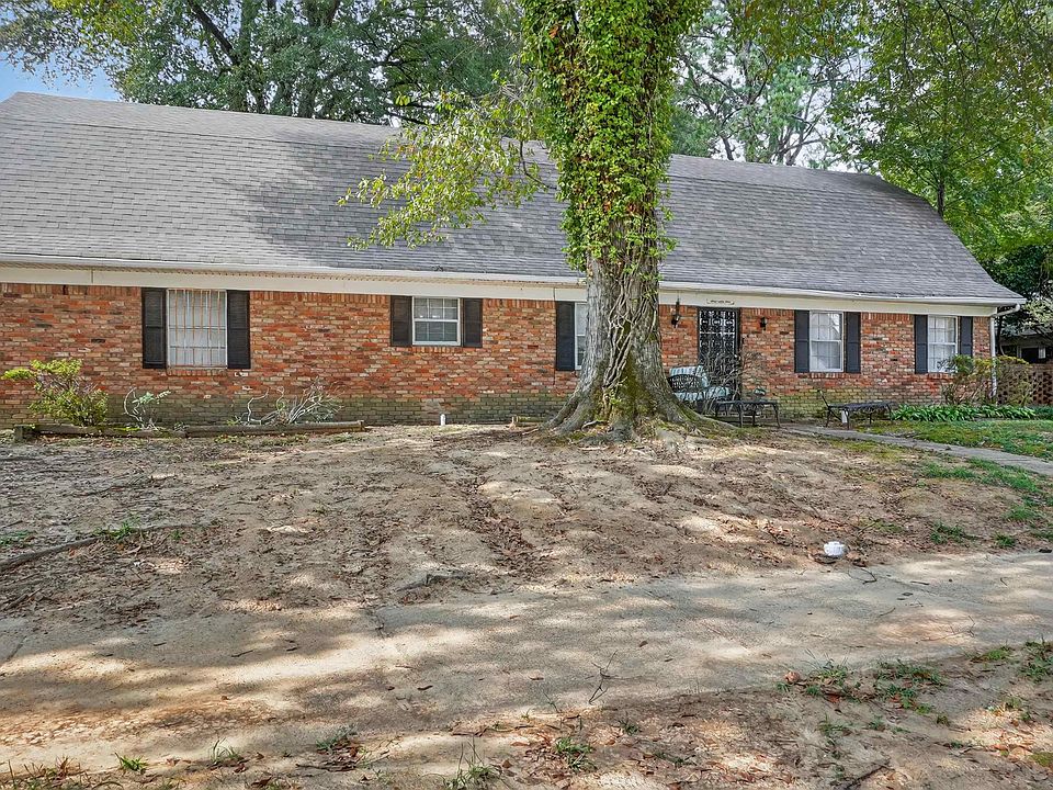 1st image of 3083 Emerald St