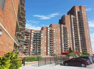 408 Harmon Cover Tower, Secaucus, NJ 07094