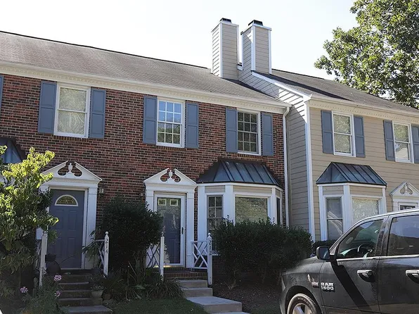 212 Standish Dr, Chapel Hill, NC 27517