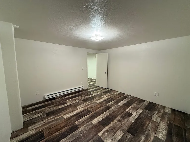 534 W 42nd St — Photo 11