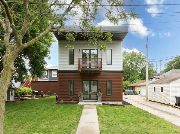 52 18th Ave NE, Minneapolis, MN 55418