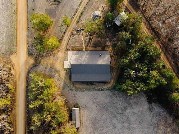 5th image of 1492 Berry Rd