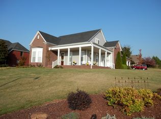 126 Larkwood Dr, Jackson, TN 38305